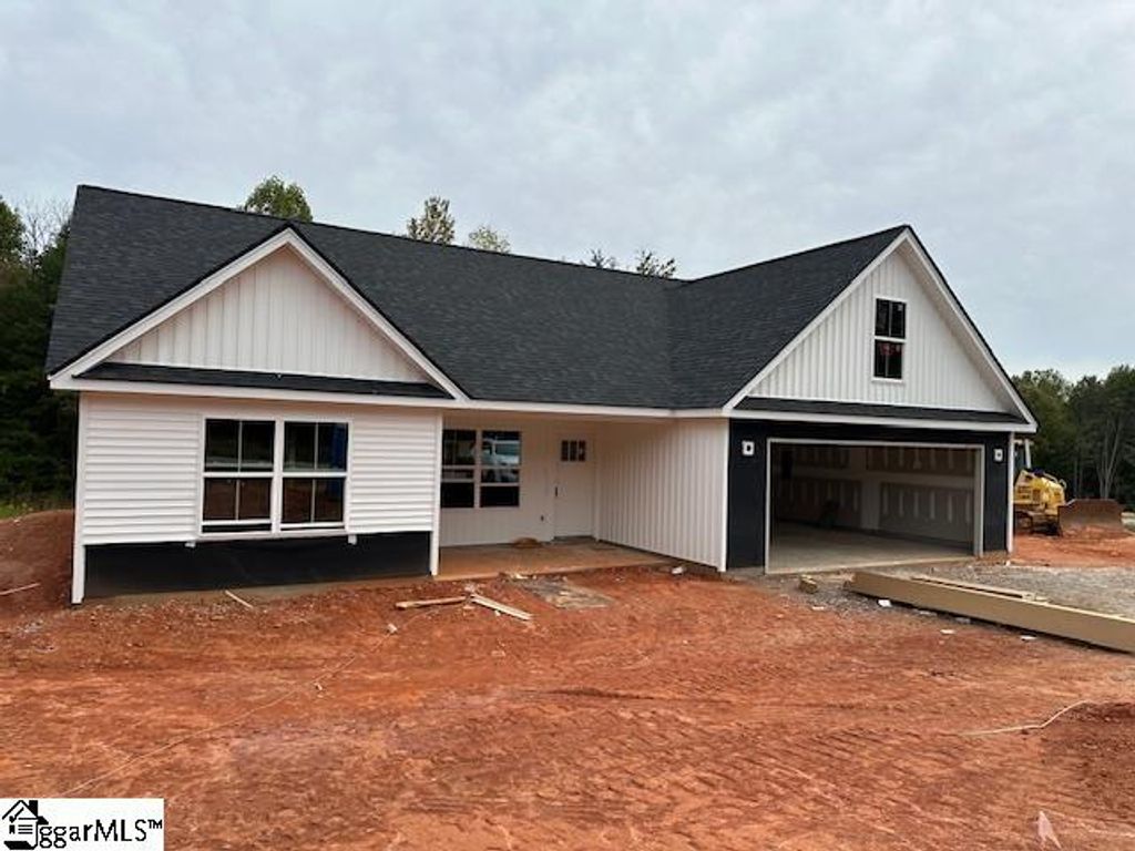 806 N Blackstock Road, Landrum, SC 29356