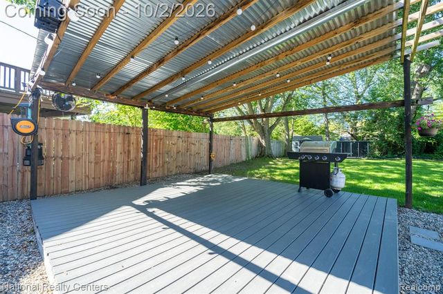 1061 Truwood Drive, Rochester Hills, MI 48307
