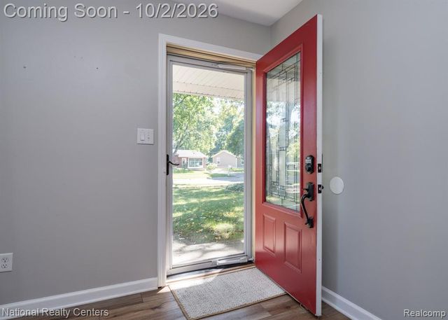 1061 Truwood Drive, Rochester Hills, MI 48307