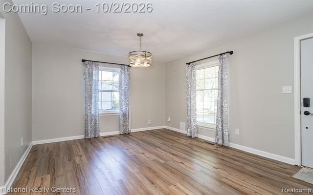 1061 Truwood Drive, Rochester Hills, MI 48307