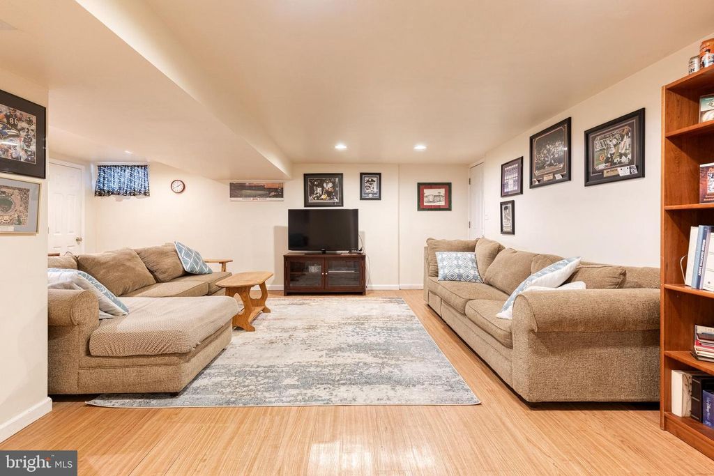 Image 24 of property listing at 2608 BRADWELL CT, Parkville, MD 21234