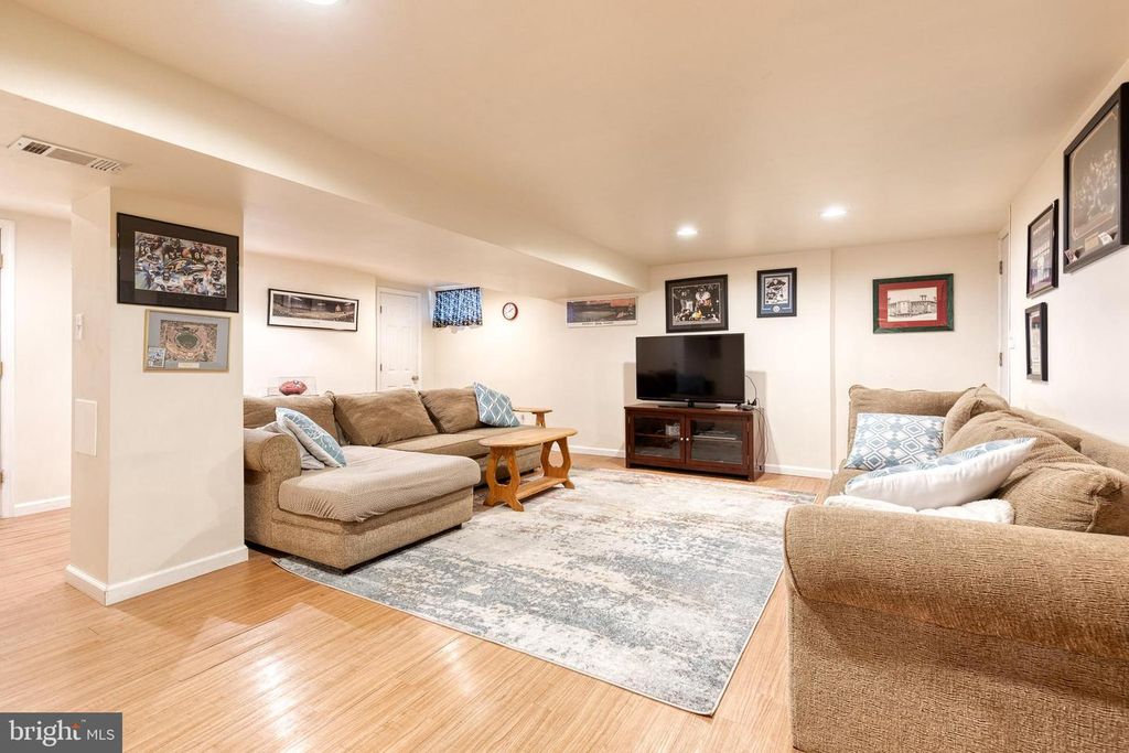 Image 25 of property listing at 2608 BRADWELL CT, Parkville, MD 21234