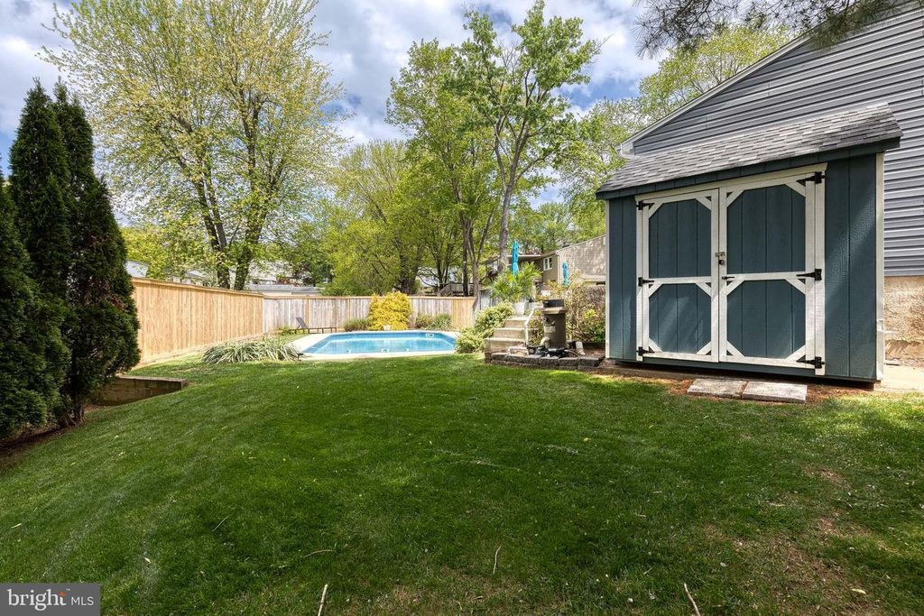 Image 36 of property listing at 2608 BRADWELL CT, Parkville, MD 21234