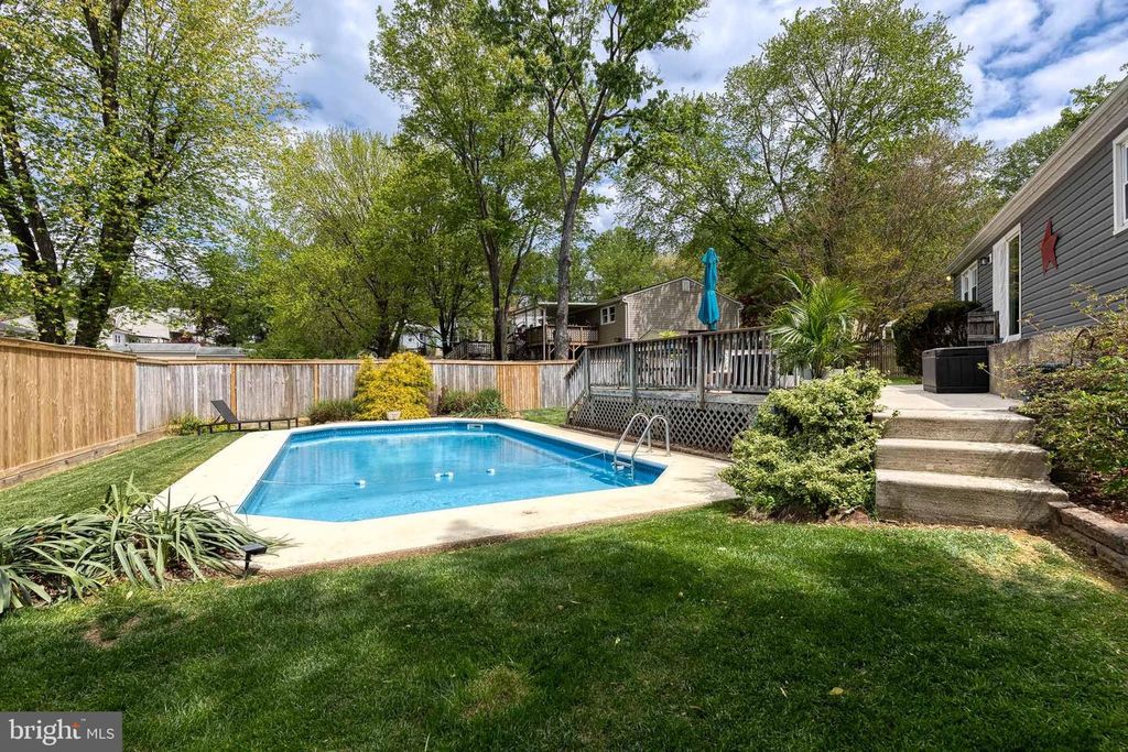 Image 37 of property listing at 2608 BRADWELL CT, Parkville, MD 21234