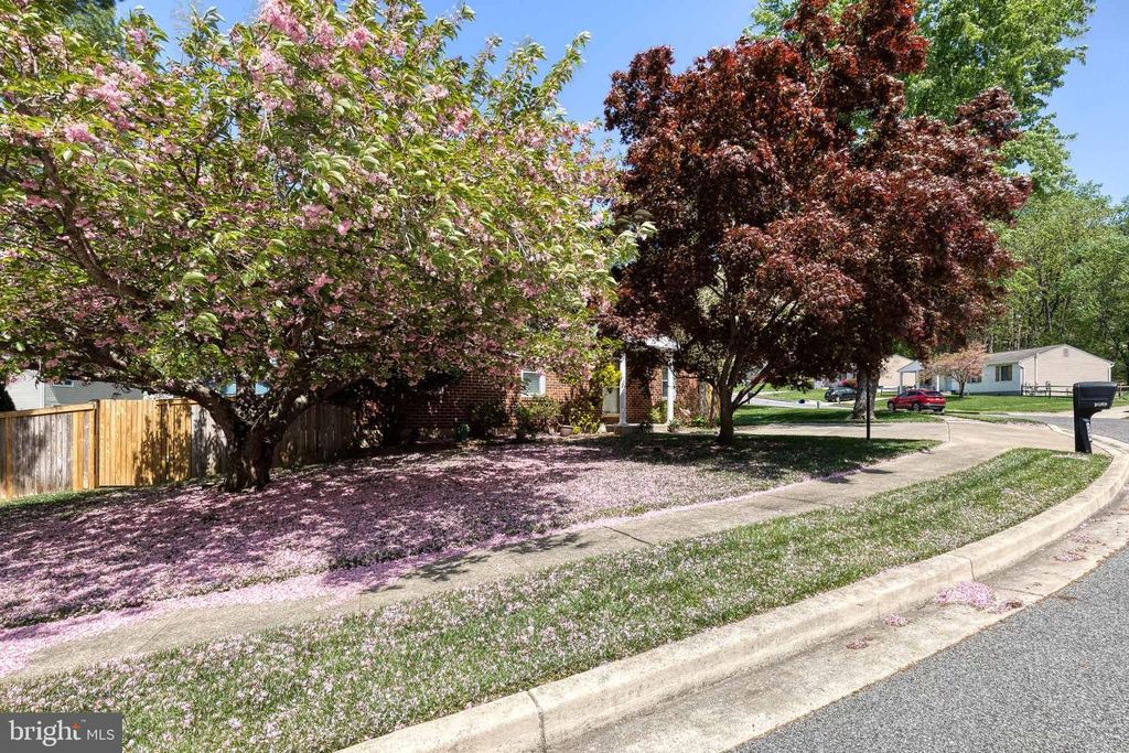 Image 4 of property listing at 2608 BRADWELL CT, Parkville, MD 21234