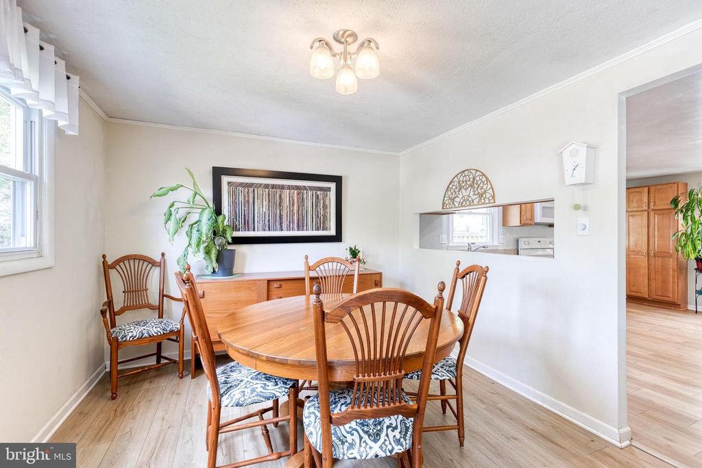 Image 8 of property listing at 2608 BRADWELL CT, Parkville, MD 21234