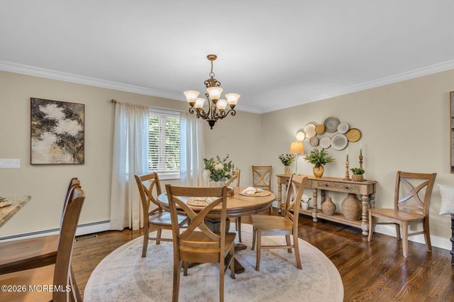 112 Pinewood Road, Toms River, NJ 08753