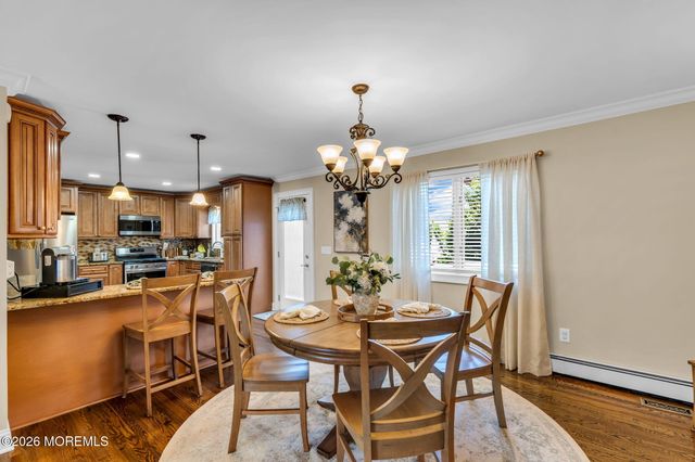 112 Pinewood Road, Toms River, NJ 08753