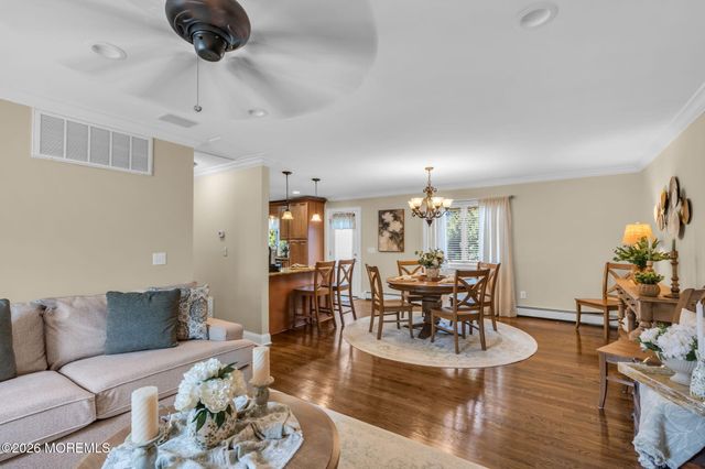 112 Pinewood Road, Toms River, NJ 08753