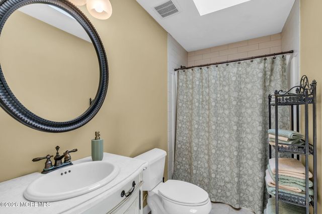112 Pinewood Road, Toms River, NJ 08753