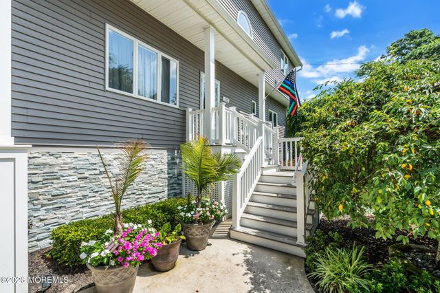 112 Pinewood Road, Toms River, NJ 08753