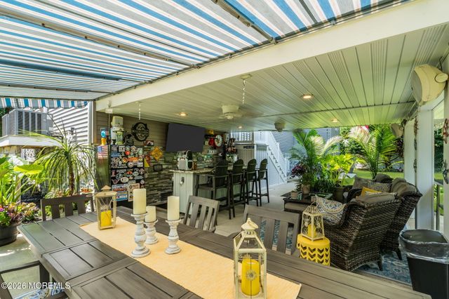 112 Pinewood Road, Toms River, NJ 08753