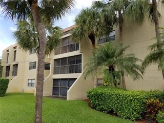 220 Lakeview Dr 206, Weston, FL 33326