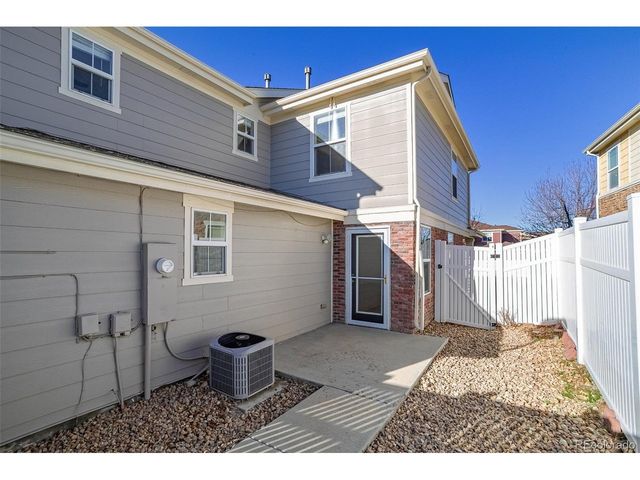 1226 S Quintero Ct, Aurora, CO 80017