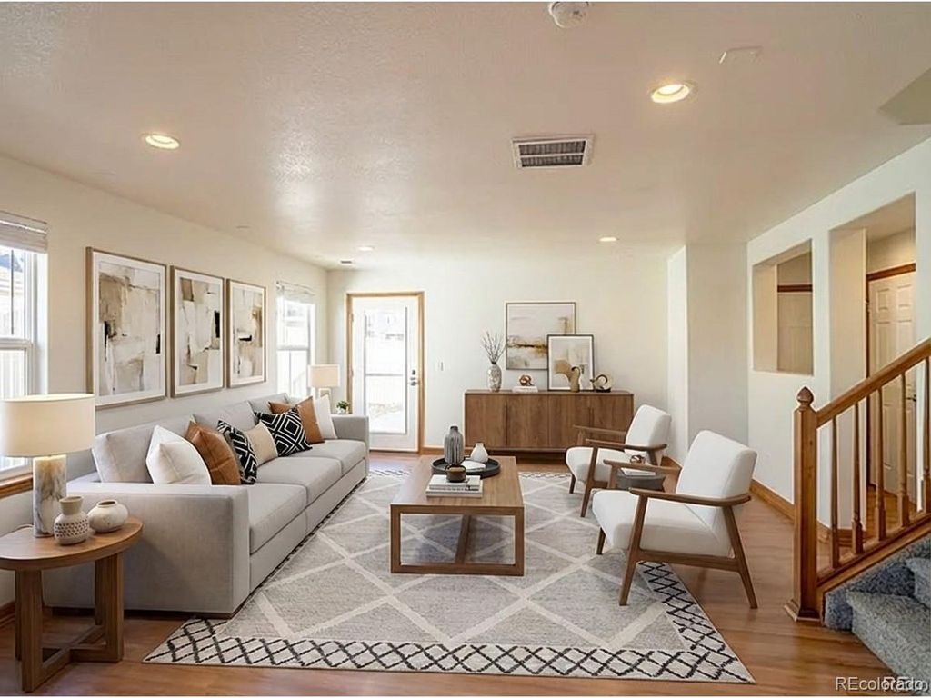 1226 S Quintero Ct, Aurora, CO 80017