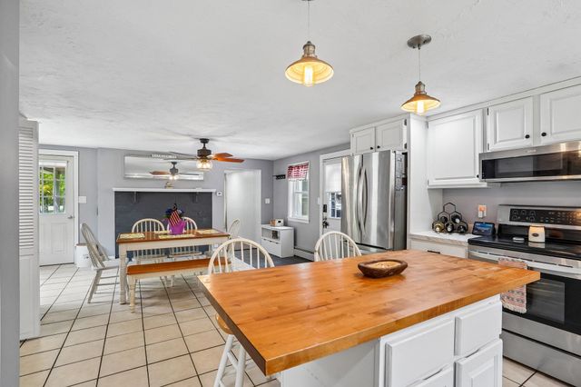 70 Lane Road, Raymond, NH 03077