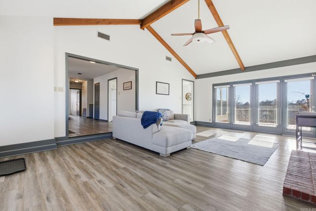 30 Summerland Ct, Little Rock, AR 72227