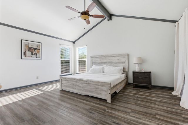 30 Summerland Ct, Little Rock, AR 72227