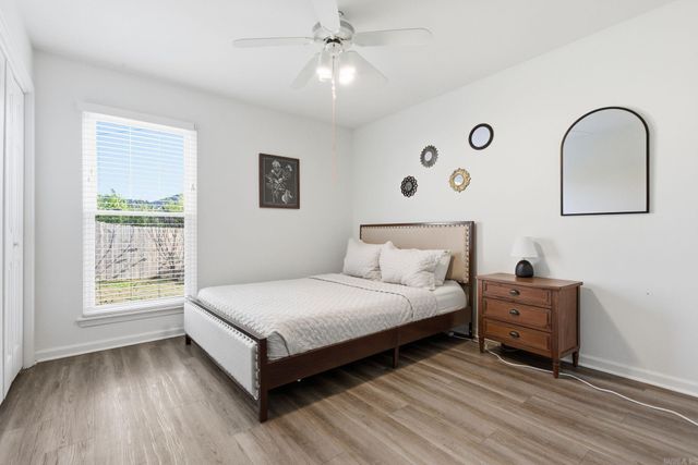 30 Summerland Ct, Little Rock, AR 72227