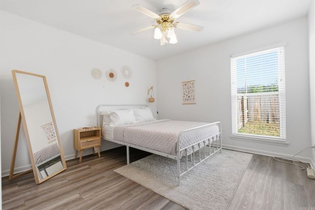 30 Summerland Ct, Little Rock, AR 72227