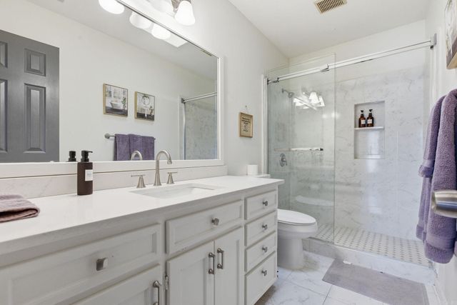 30 Summerland Ct, Little Rock, AR 72227