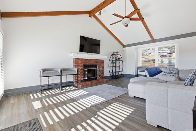 30 Summerland Ct, Little Rock, AR 72227