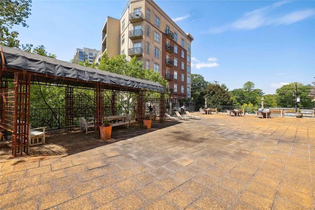 2285 Peachtree Road NE 404, Atlanta, GA 30309