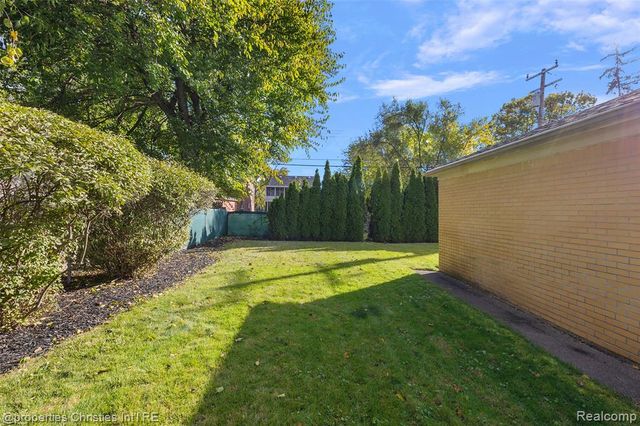 4795 W West Outer Drive, Detroit, MI 48221