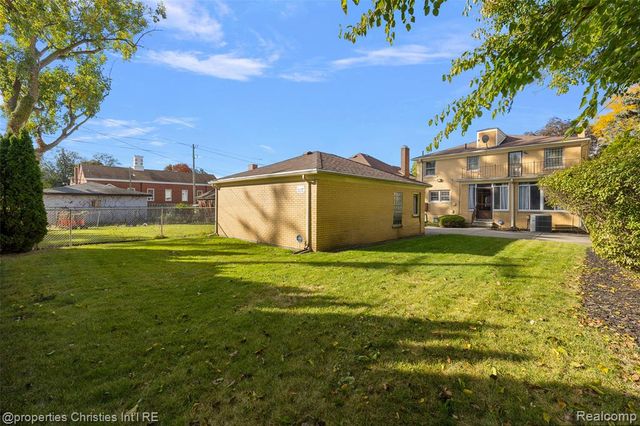 4795 W West Outer Drive, Detroit, MI 48221