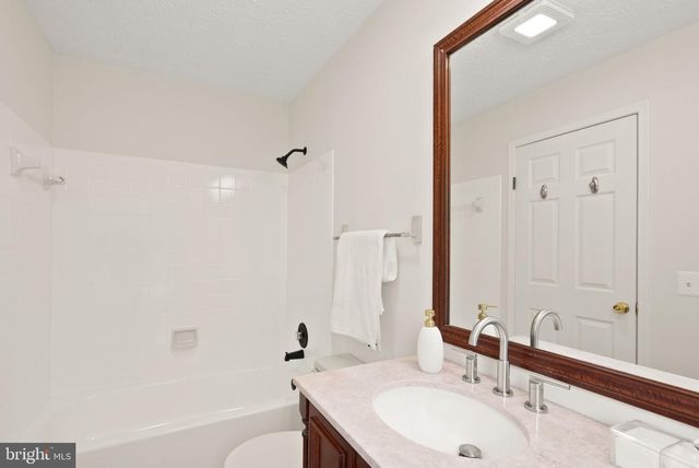 104 BRIARWOOD CT, Sterling, VA 20164