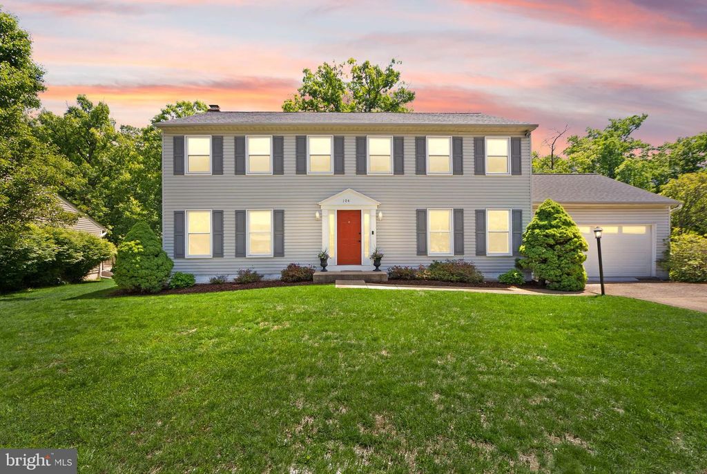 104 BRIARWOOD CT, Sterling, VA 20164