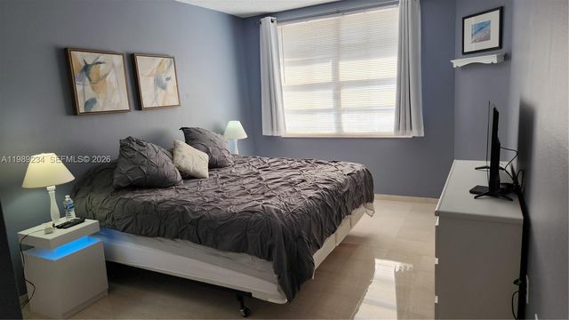 1980 S Ocean Dr 10A, Hallandale Beach, FL 33009