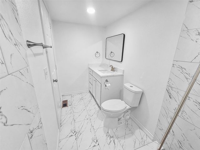 106 Silveroaks Street, Gun Barrel City, TX 75156