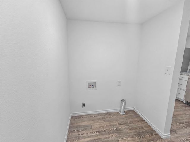 106 Silveroaks Street, Gun Barrel City, TX 75156