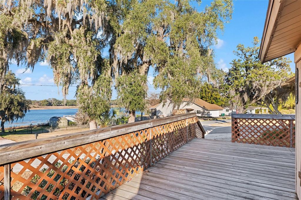 Image 7 of property listing at 10577 SE 101ST AVENUE ROAD, Belleview, FL 34420