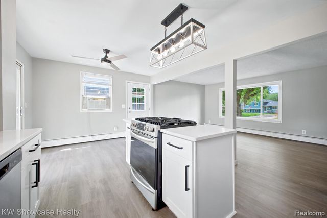 3412 W Clarice Avenue, Highland Charter Township, MI 48356