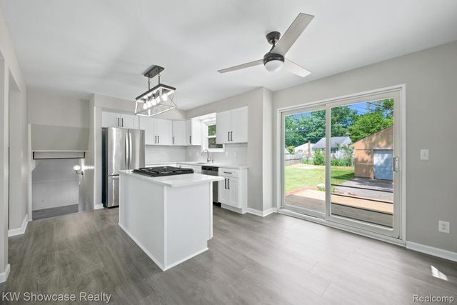 3412 W Clarice Avenue, Highland Charter Township, MI 48356