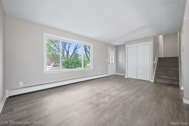 3412 W Clarice Avenue, Highland Charter Township, MI 48356