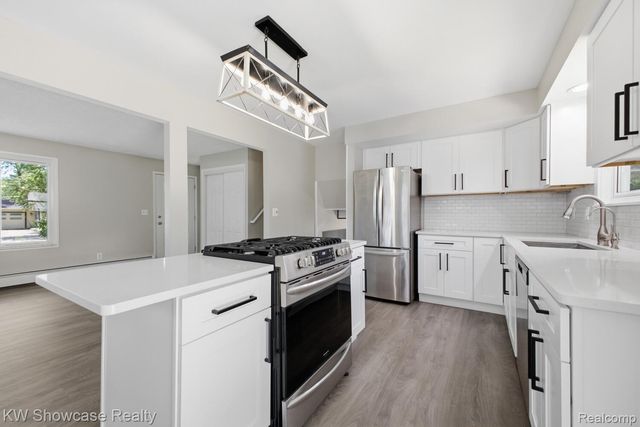 3412 W Clarice Avenue, Highland Charter Township, MI 48356