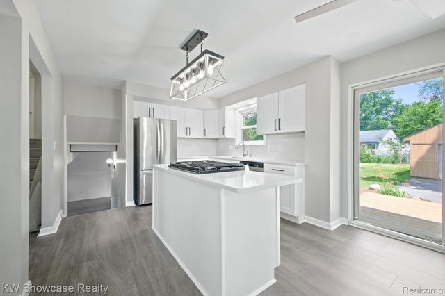 3412 W Clarice Avenue, Highland Charter Township, MI 48356