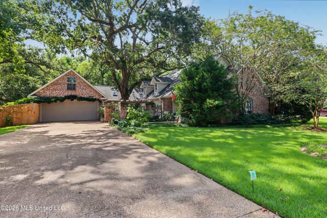 916 Bent Tree Circle, Pass Christian, MS 39571