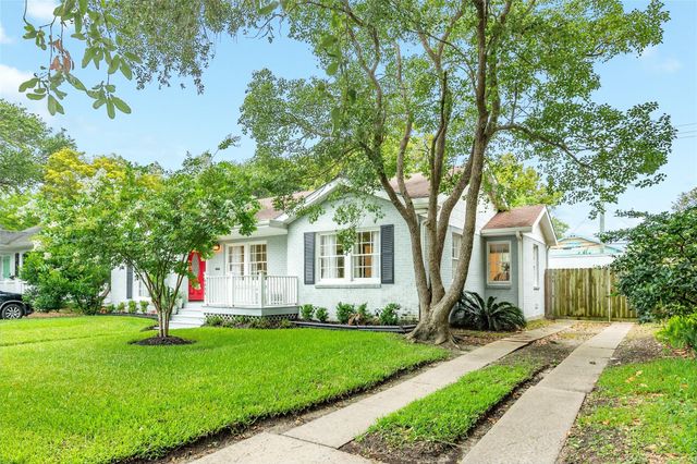 4824 Crockett Boulevard, Galveston, TX 77551