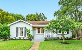 4824 Crockett Boulevard, Galveston, TX 77551