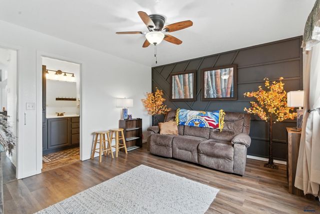 608 AIRWAY CT, Box Elder, SD 57719