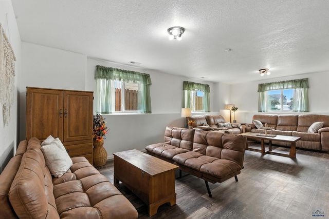 608 AIRWAY CT, Box Elder, SD 57719