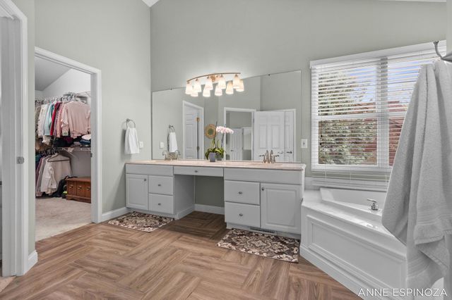 7423 Old Lantern Drive Se, Gaines Twp, MI 49316