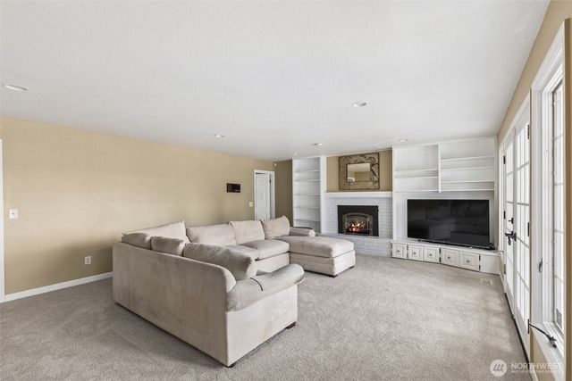 16530 76th Avenue W, Edmonds, WA 98026