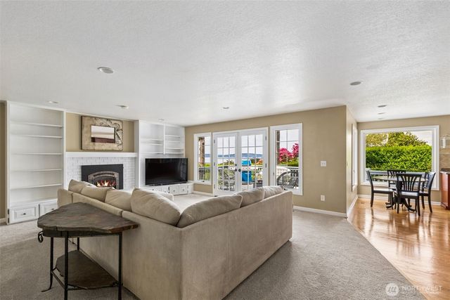 16530 76th Avenue W, Edmonds, WA 98026