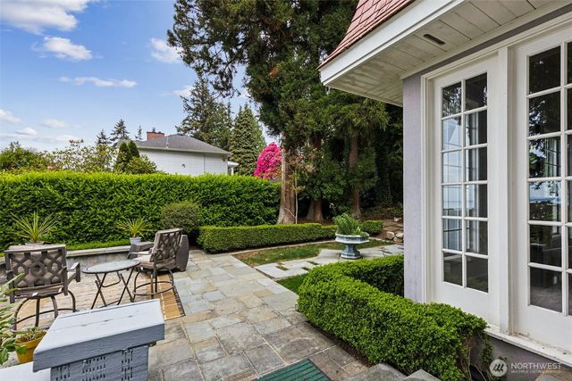16530 76th Avenue W, Edmonds, WA 98026
