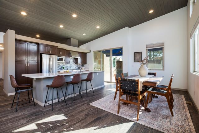 4842 Guadalupe Trail NW C, Albuquerque, NM 87107